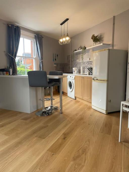 Brady'S Glastonbury Beautiful Pad Great Location! Εξωτερικό φωτογραφία